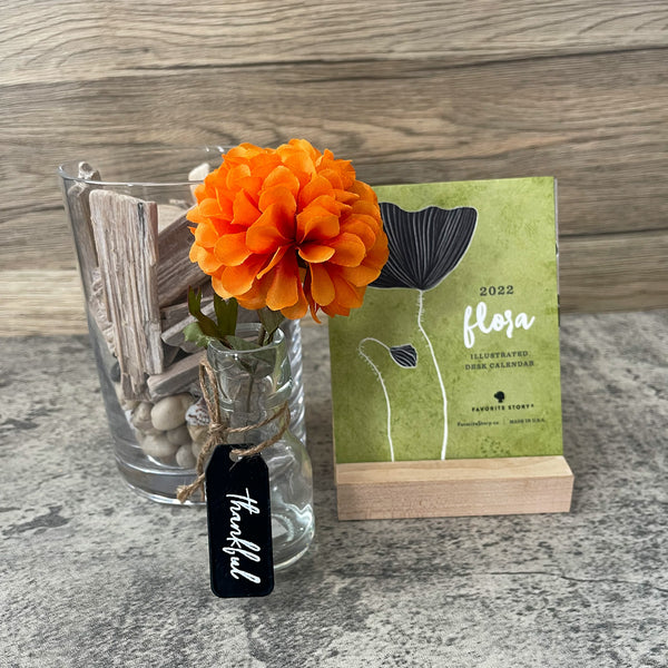 Flora Desk Calendar 2022
